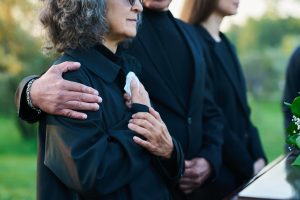 condolencias-para-un-amigo-por-la-muerte-de-su-madre
